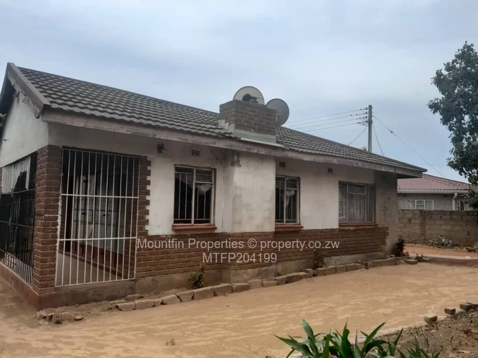 Spacious 4-Bedroom House for Sale in Glen View, Harare - 540m² Plot
